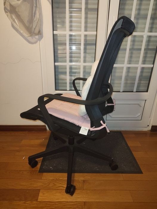 Cadeira de escritório da jysk malha preto