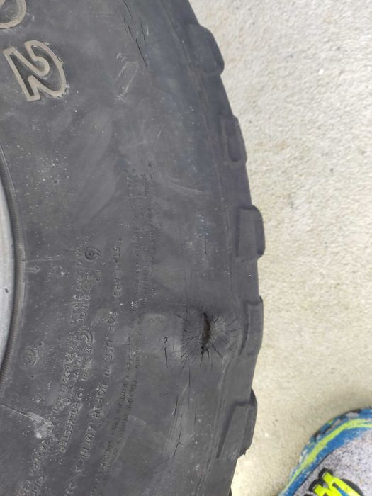 1 jante R15 alumínio furação Japonesa e pneu 33 para suplente