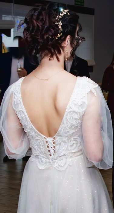 Suknia ślubna beżowa