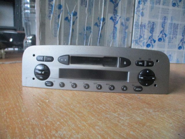 Rádio / auto-rádio ALFA ROMEO 147 (937_)