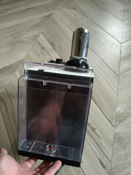 Máquina Nespresso DeLonghi Branca