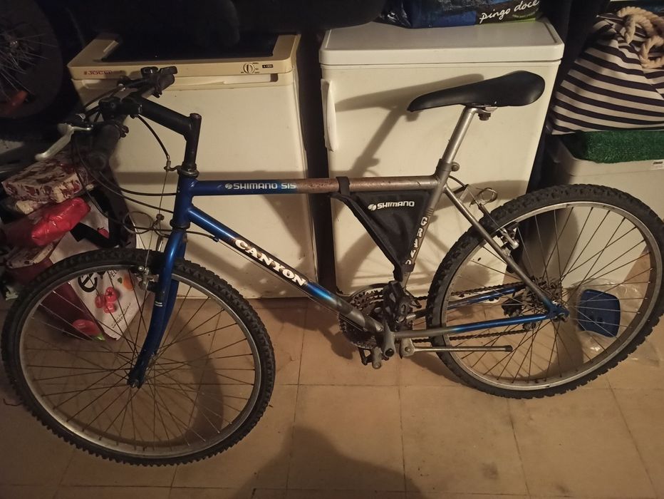 Bicicleta e material extra