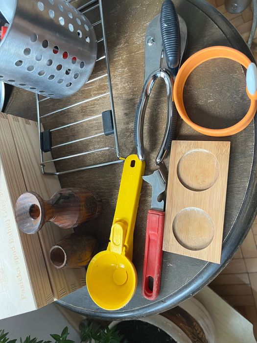 Zestaw elementów do kuchni różne rzeczy