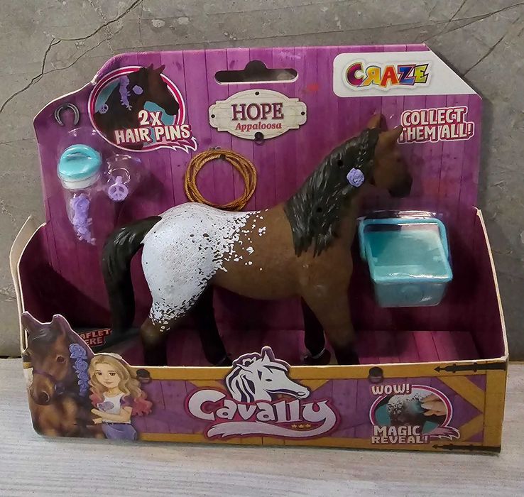 CRAZE Koń realistyczna figurka konia z akcesoriami i efektami