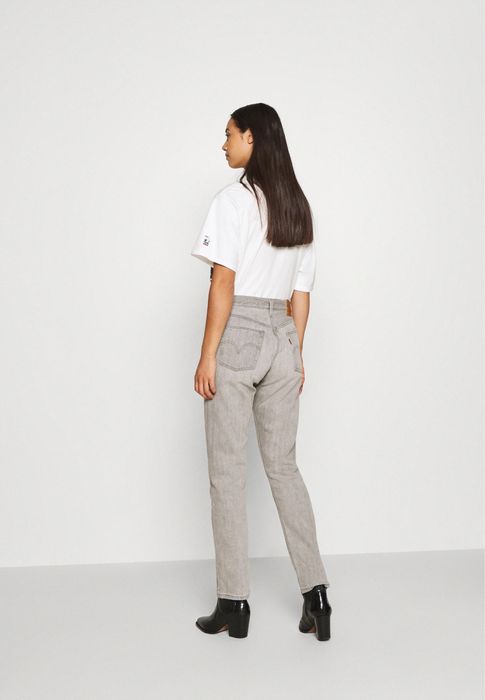 Сірі джинси Levis 501