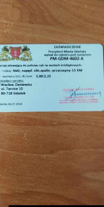 Łódź z silnikiem 15KM.