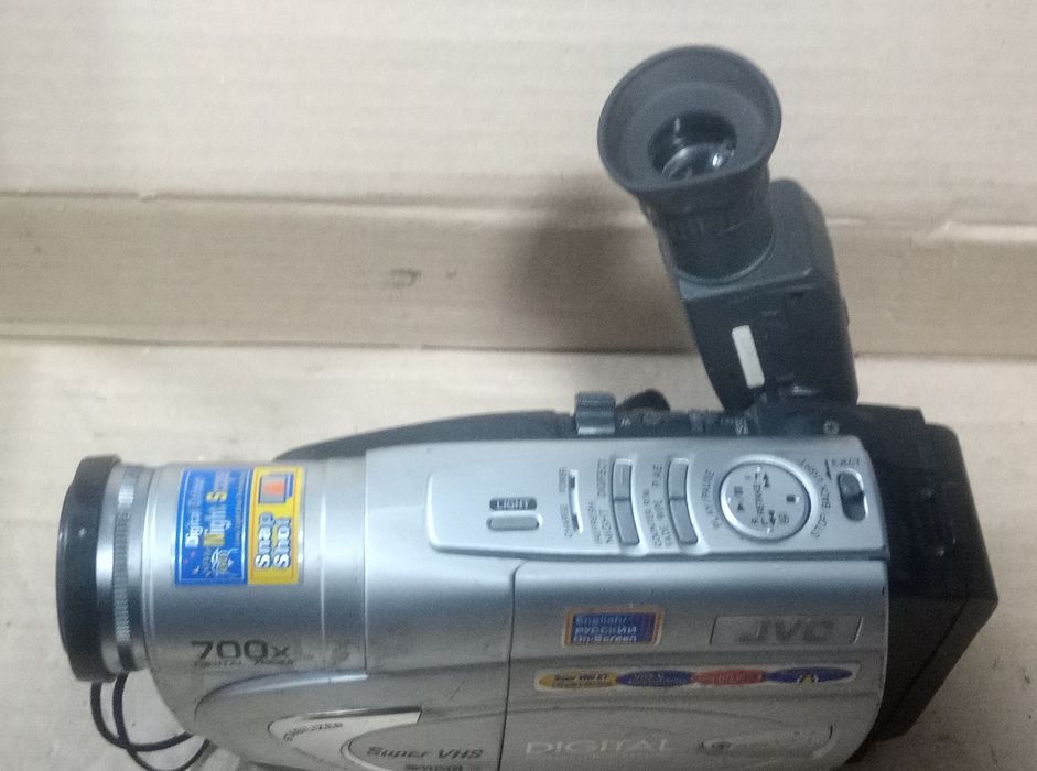 Видеокамера JVC GR-SX26E
