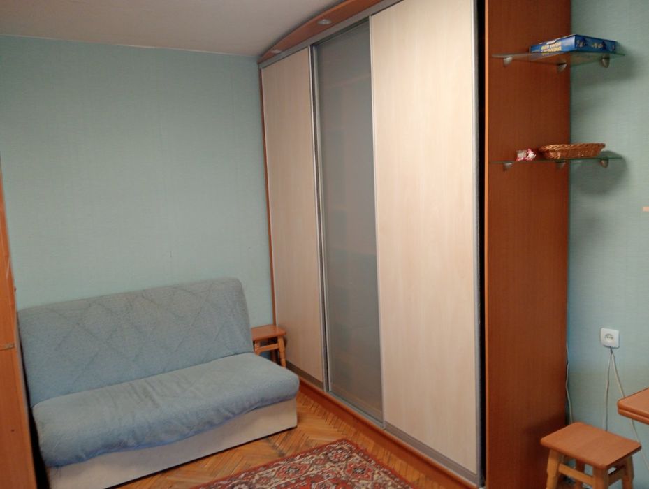 Сдам 1 комн на Глушкова ( м Теремки)
Загальна площа 22 м2. 
Кімнат