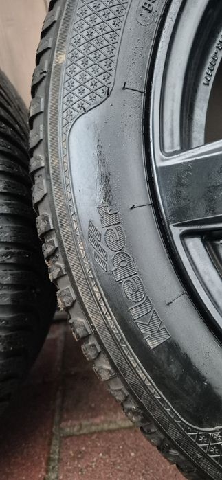 Alufelgi z oponami zimowymi Dezent BMW 5x120 205/55/R16
