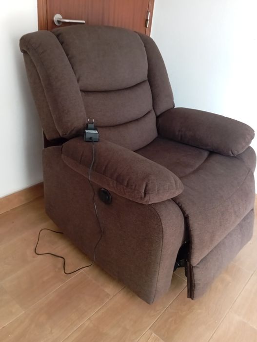 Cadeirão de descanso com elevação pernas