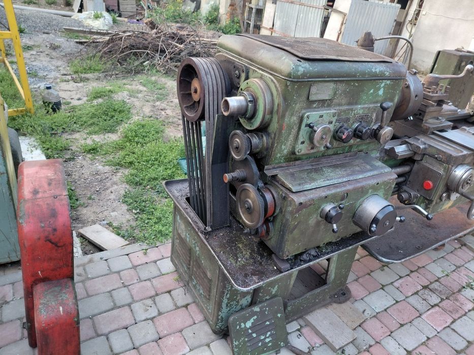 Токарний станок 1к62