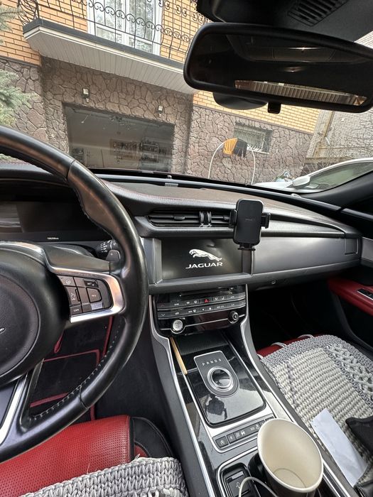 Jaguar XF 2016 2.0d