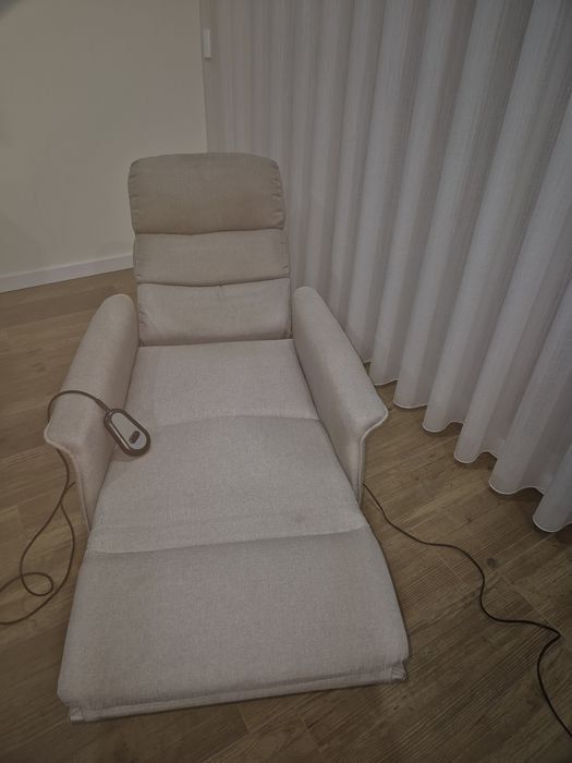 Poltrona cadeirão relax geriatrico eléctrico