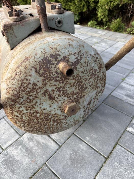 Zbiornik sprężonego powietrza sprężarka WAN 115 litrów kompresor
