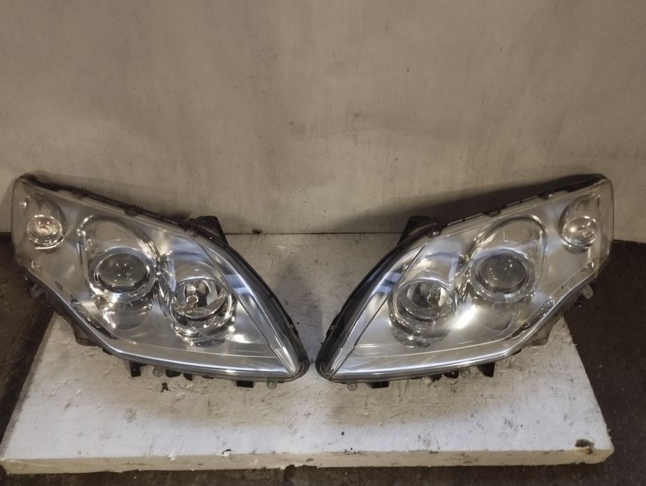 Renault Laguna 3 lampa przednia przód lewa, prawa Europa orginał