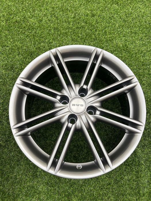 Jantes RVS FOX R2 17” 4x108 – Design Italiano – Excelente Estado