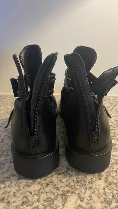 Botins pretos stradivarius