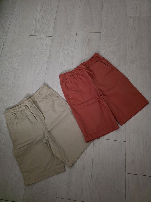 Conjunto de calções bege e cor de tijolo tamanho 7-8 anos da lefties