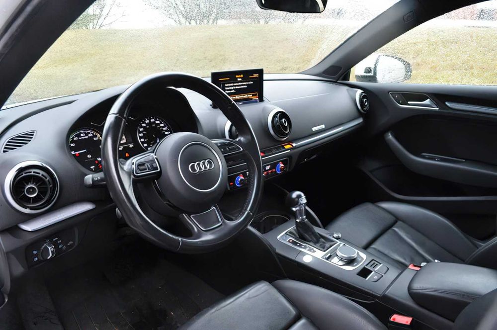 Audi A3  e-tron Premium Plus      2016
