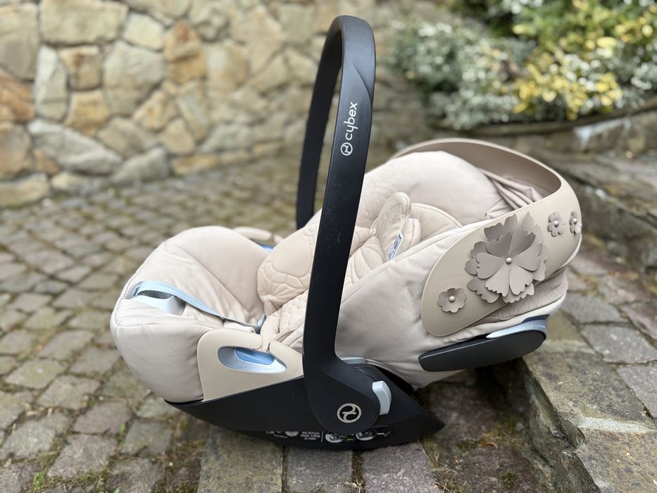 Автокрісло cybex Cloud Z i-Size simply flowers beige 4.0