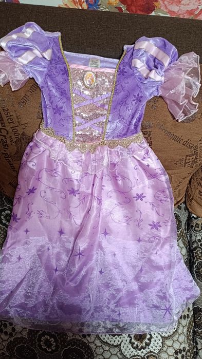 Сукня для вашої Рапунцель