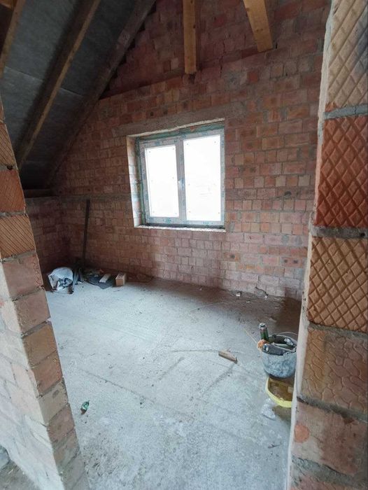 Будинок 280 м\2 + 7 соток для IT компанії в центрі Чернівці