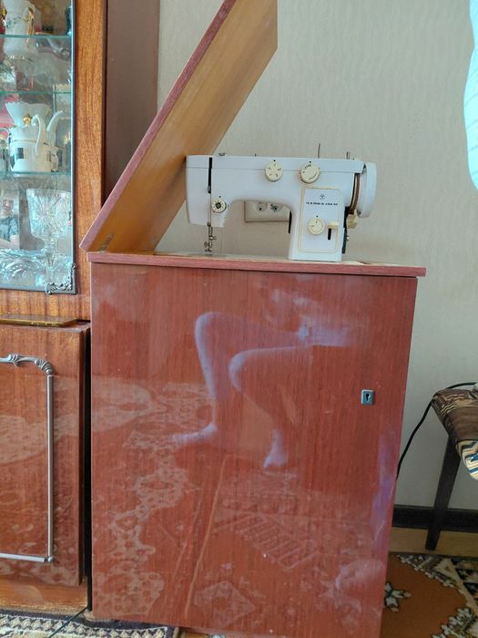 швейна машина чайка ножная и электрическая робочая