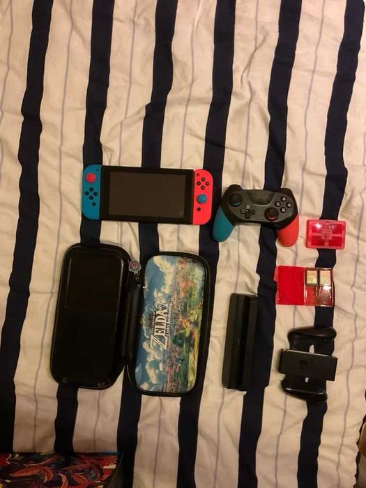 Nintendo Switch z grami Zelda i Mario Kart + akcesoria