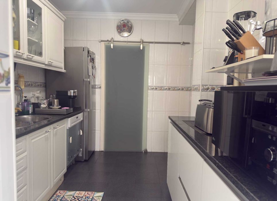 Excelente Apartamento em Rio tinto , junto ao metro de Campainha e próximo à Estação de Comboio tipologia 3