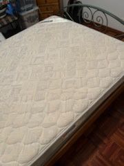Colchão e estrado de cama de casal