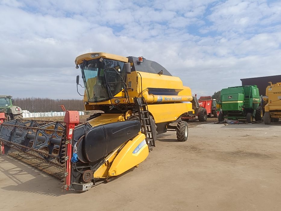 New Holland TC 5070 John Claas