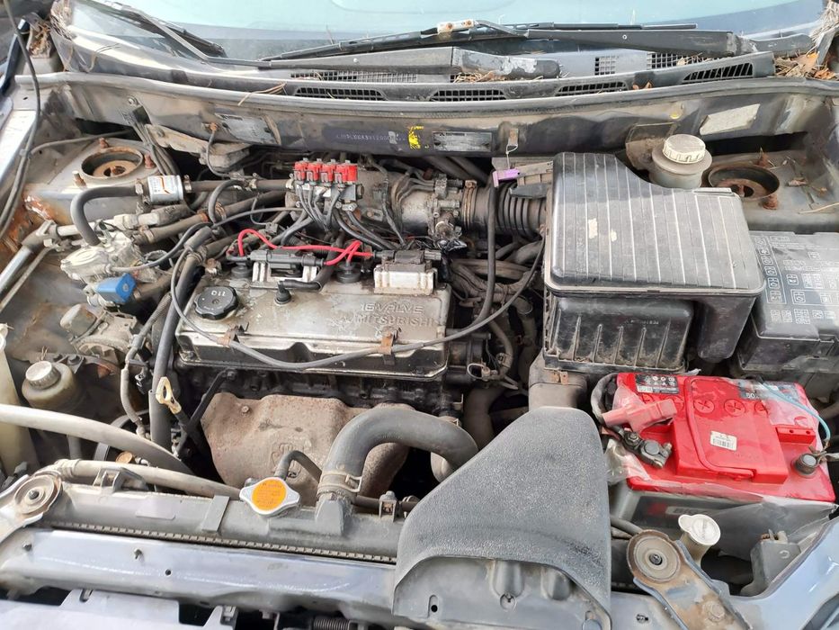 Mitsubishi space wagon