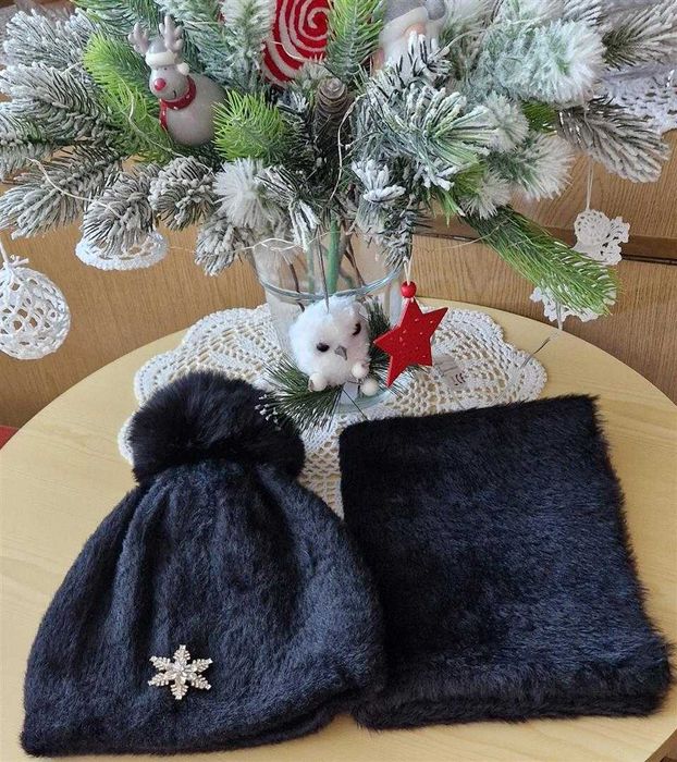 Komplet damski, czapka i komin, złota śnieżynka, angora, j.NOWY!
