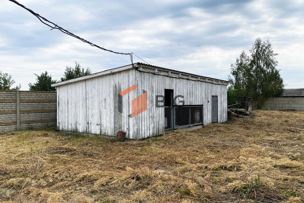 Продається цегляна будівля з повною інфраструктурою