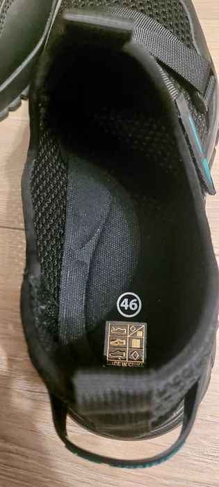 Buty robocze męskie oddychające z noskiem. Wkładka 28cm.