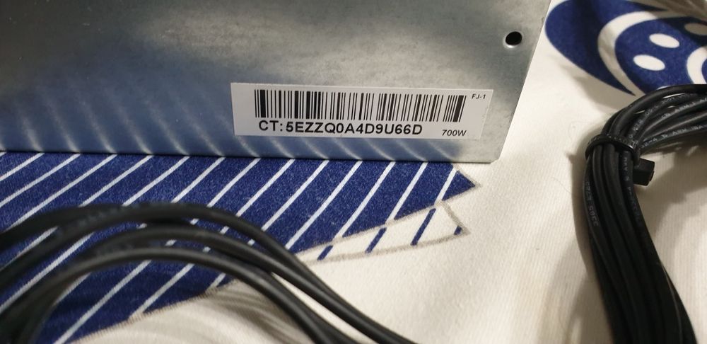 700W Power Supply64750941560449121