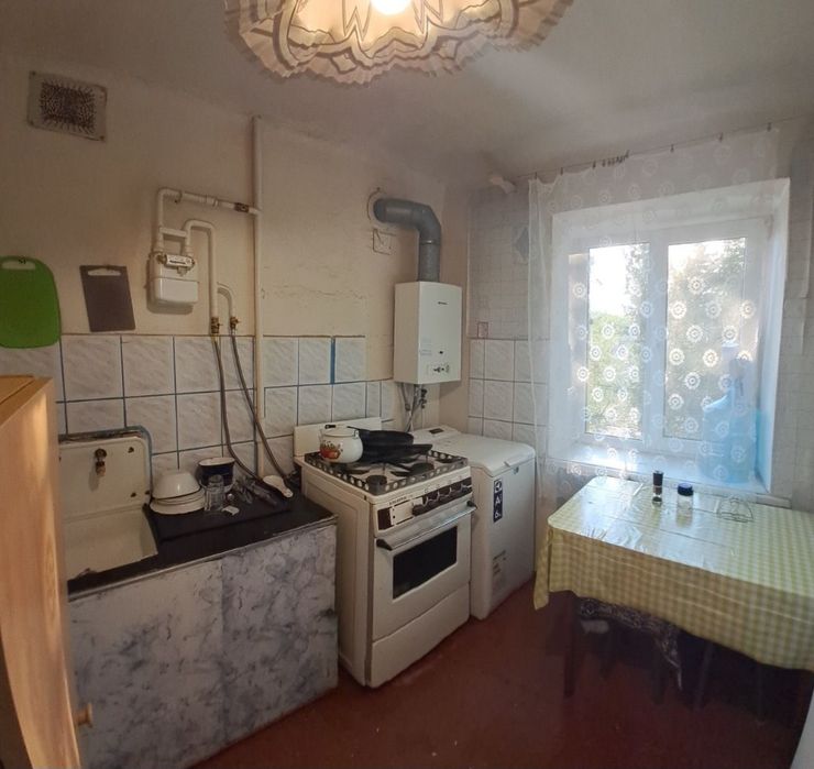Продам двух комнатную кв. в  г. Самар (Новомосковск).