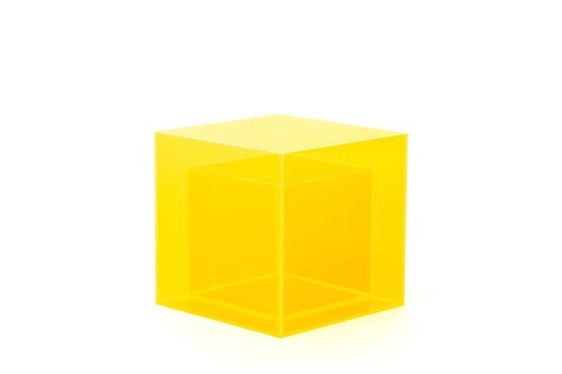 Cubo acrílico 1 lado aberto amarelo translúcido - 6pc. | 20x20x20cm
