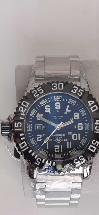 Relógio estilo submariner