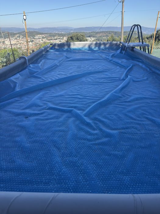 Piscina Intex Ultra XTR 5.49m x 2.74m x 1.32m + Escada + Lona Térmica + Acessórios