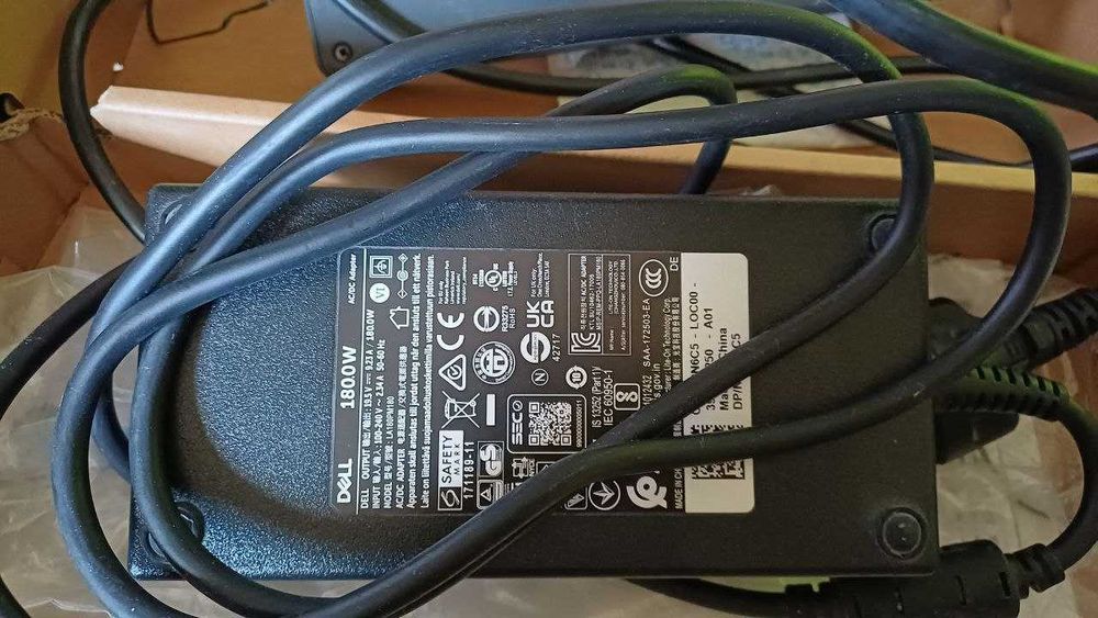 Dell Docking Station WD19S 180W com carregador