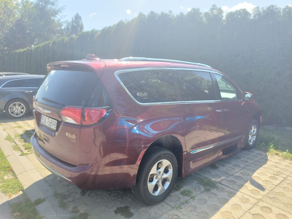 Chrysler Pacifica do przewozu osób niepełnosprawnych