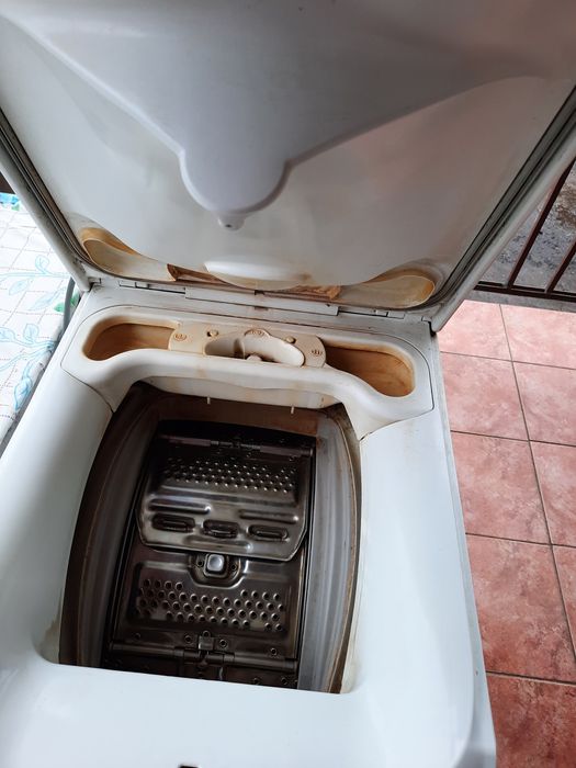 Пральна машинка zanussi