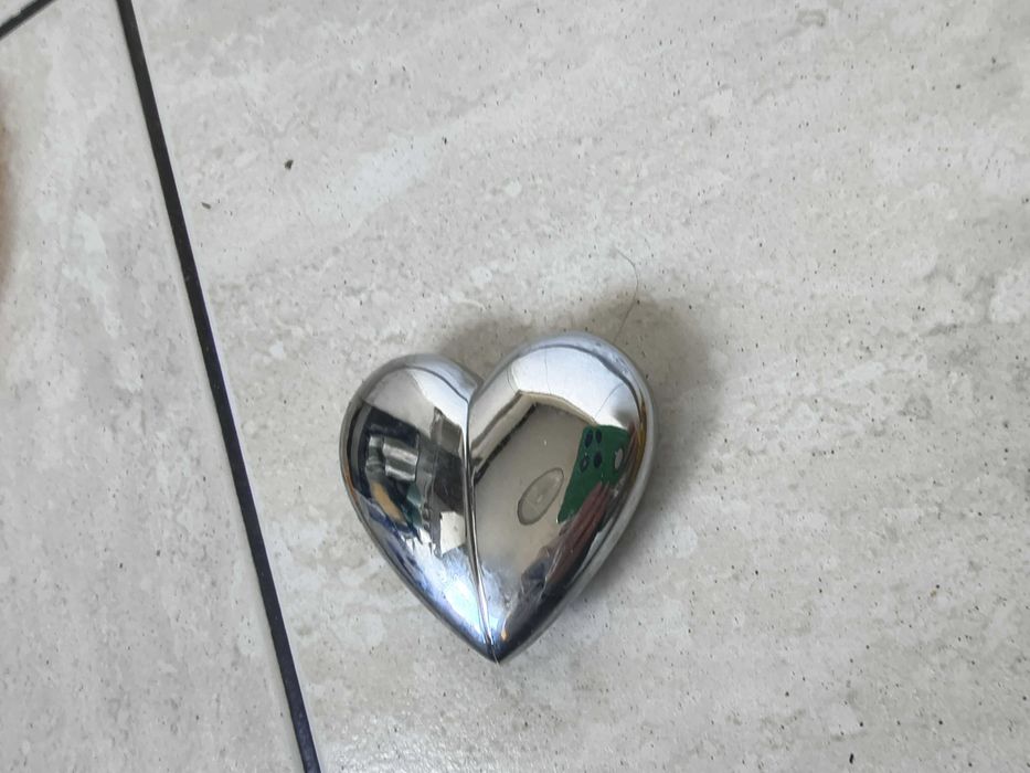 Podróżne metalowe przyprawniki na magnes serce