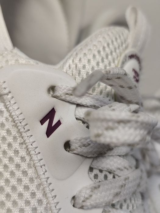 Жіночі кросівки New Balance Fresh Foam Roav Elite