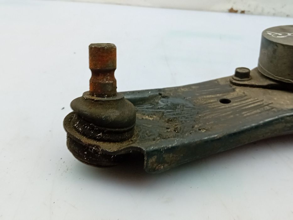 Braço de suspensão frente esquerdo MAZDA 5 (CR19)