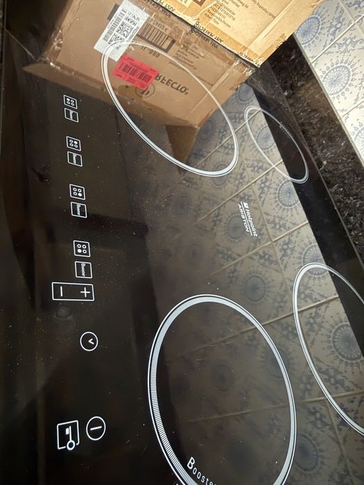 Placa Vitrocerâmica Hotpoint Ariston — 4 Zonas