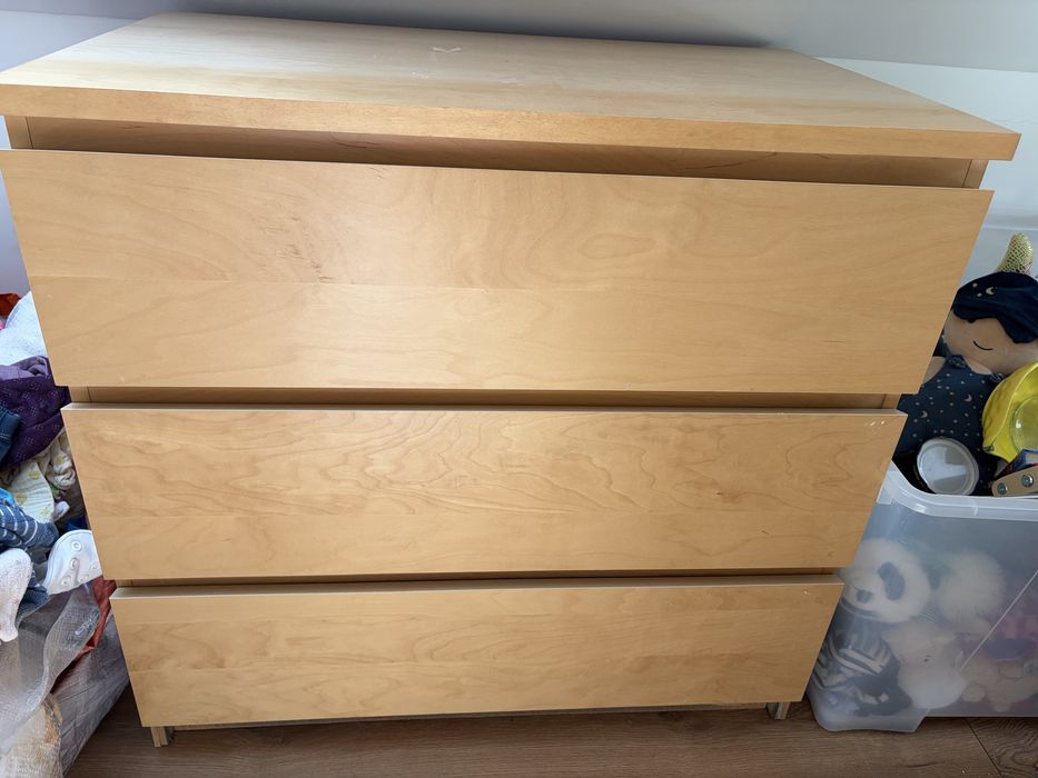 Cztery komody Malm Ikea