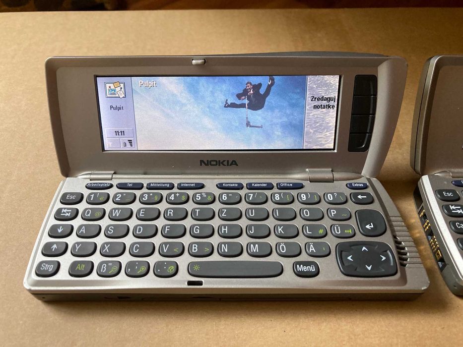 Nokia 9210 Communicator (микро ноутбук)