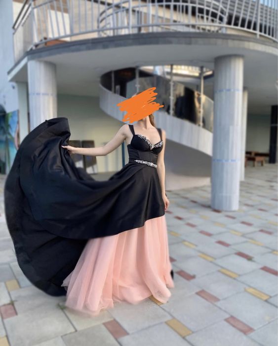 Випускна сукня S плаття платье выпускное